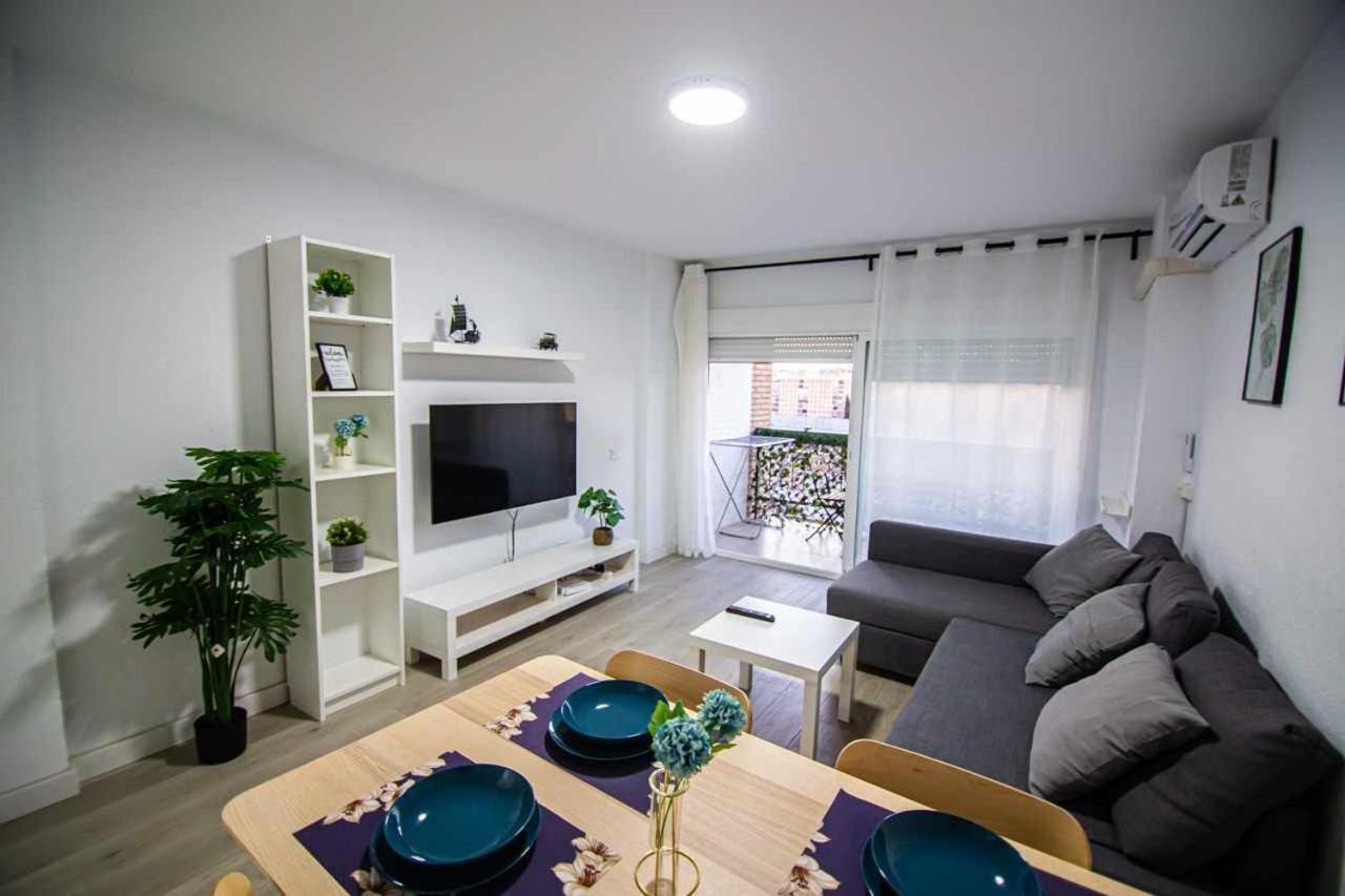 Apartamento Heroes De Sostoa Малага Экстерьер фото