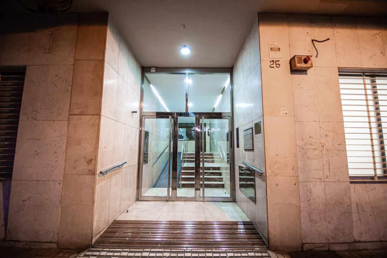 Apartamento Heroes De Sostoa Малага Экстерьер фото